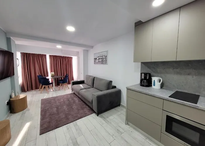 Sea View By Maritimo Aparthotel 4*